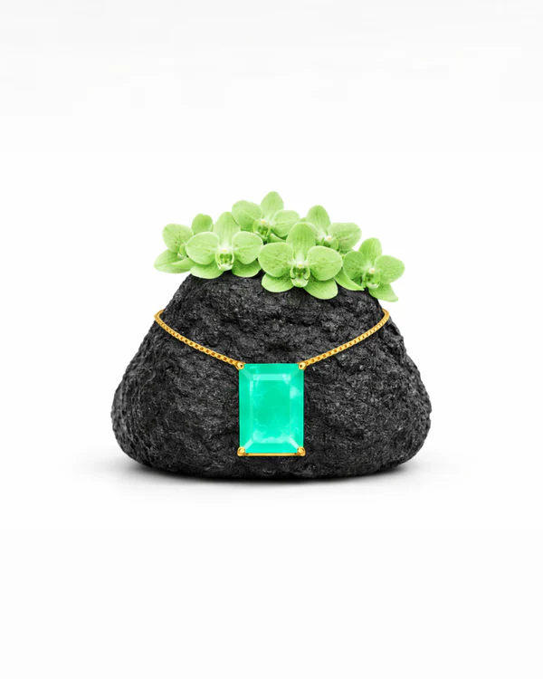 Colar Feminino Pedra Verde da Ilha Koralyn Banhado em ouro 24k